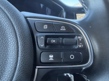 53010758-kia-niro-2020