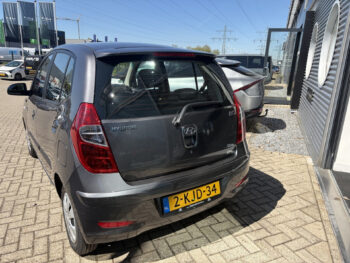 53013106-hyundai-i10-2013