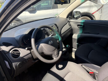 53013106-hyundai-i10-2013
