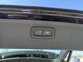 53065453-volvo-xc90-2016