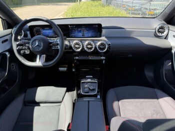 53115144-mercedes-benz-a-klasse-2024