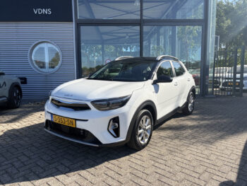 53136196-kia-stonic-2023