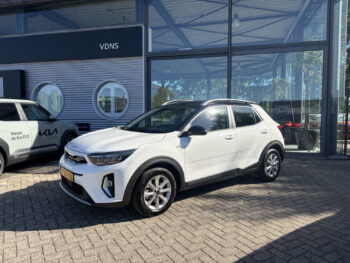 53136196-kia-stonic-2023