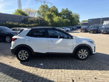 53136196-kia-stonic-2023