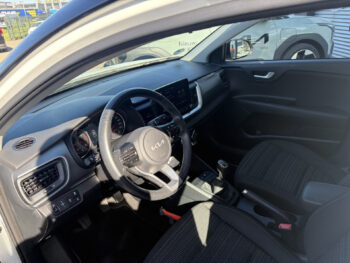 53136196-kia-stonic-2023