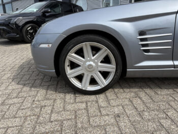 53187505-chrysler-crossfire-2004