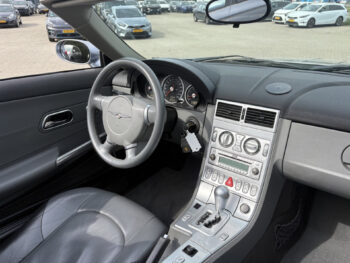 53187505-chrysler-crossfire-2004