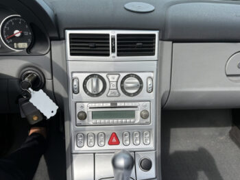 53187505-chrysler-crossfire-2004