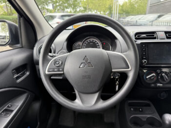 53193978-mitsubishi-space-star-2024