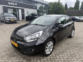 53428506-kia-rio-2012