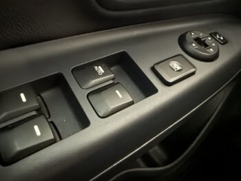 53428506-kia-rio-2012