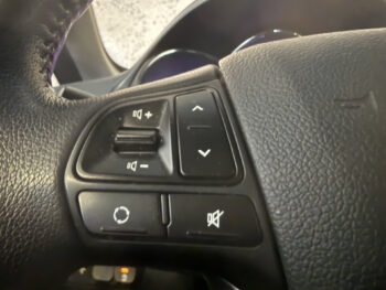 53428506-kia-rio-2012