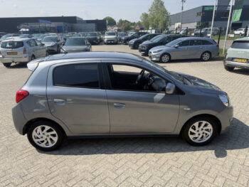 53486047-mitsubishi-space-star-2019