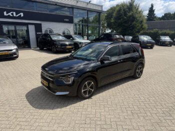 55117728-kia-niro-2022