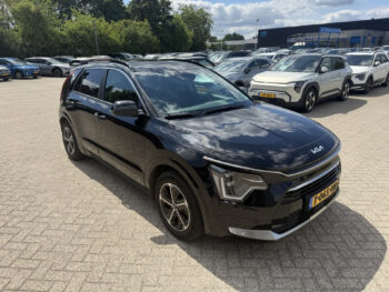 55117728-kia-niro-2022