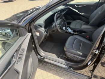 55117728-kia-niro-2022