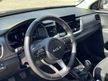 55117733-kia-stonic-2025
