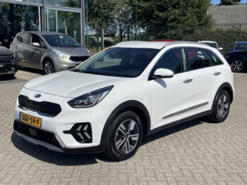 55117927-kia-niro-2021