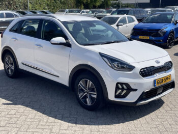 55117927-kia-niro-2021