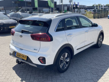 55117927-kia-niro-2021