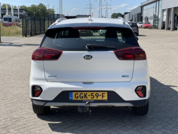 55117927-kia-niro-2021