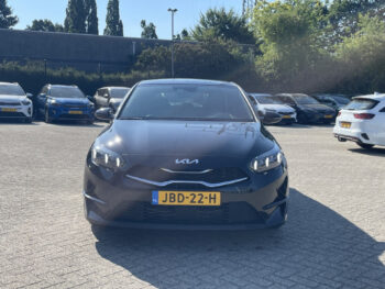 55118027-kia-ceed-2025