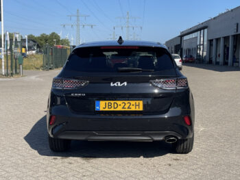 55118027-kia-ceed-2025