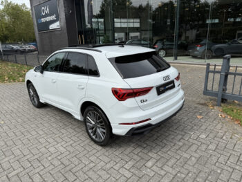 56108520-audi-q3-2022