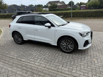 56108520-audi-q3-2022