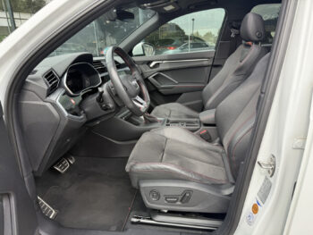 56108520-audi-q3-2022