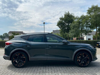 56144479-cupra-formentor-2022