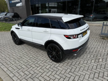 56168492-land-rover-range-rover-evoque-2013