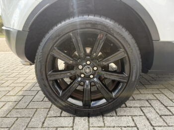 56168492-land-rover-range-rover-evoque-2013