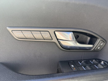56168492-land-rover-range-rover-evoque-2013
