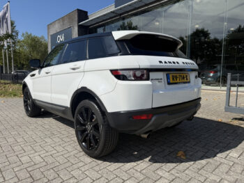 56168492-land-rover-range-rover-evoque-2013