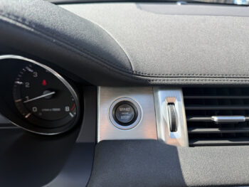56168492-land-rover-range-rover-evoque-2013
