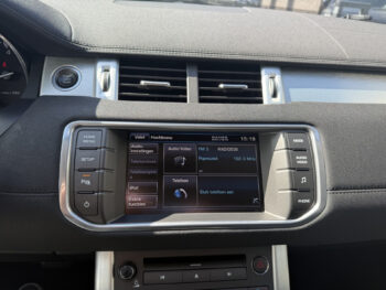 56168492-land-rover-range-rover-evoque-2013