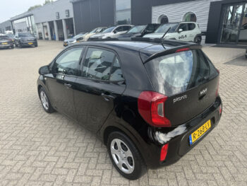 56227662-kia-picanto-2022