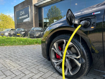 56278219-audi-a3-sportback-45-tfsi-e-s-competition-245-pk-i-black-optik-i-navi-i-led-i-camera-i-18-inch-2023