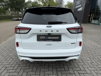 56330662-ford-kuga-2023