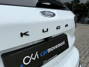 56330662-ford-kuga-2023