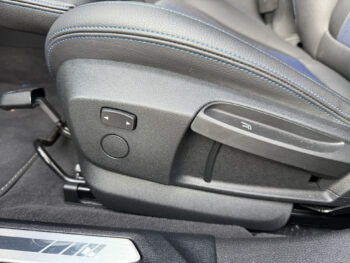 56395595-bmw-1-serie-2023