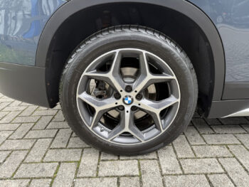 56488400-bmw-x1-2018