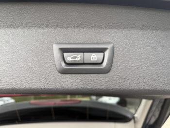 56488400-bmw-x1-2018