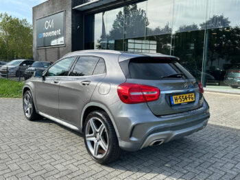 56511348-mercedes-benz-gla-2015