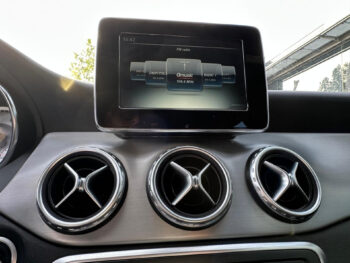 56511348-mercedes-benz-gla-2015