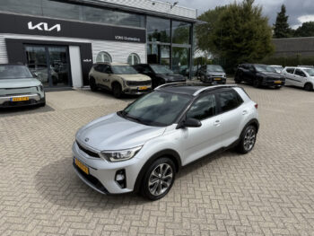 56573595-kia-stonic-2019