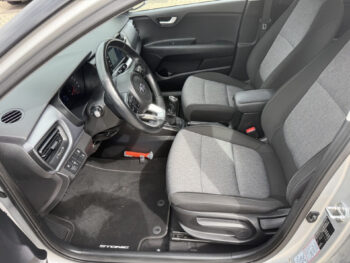 56573595-kia-stonic-2019