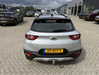 56573595-kia-stonic-2019