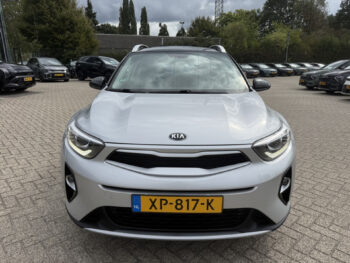 56573595-kia-stonic-2019